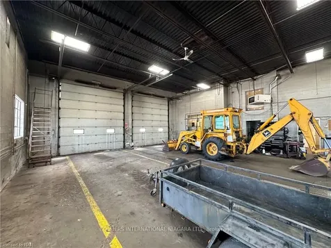 56 Niagara Stone Road Niagara-on-the-lake ON L0S 1J0