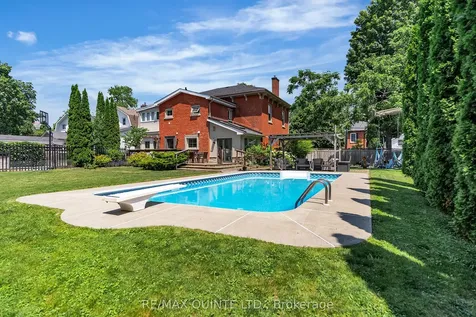 246 Charles Street Belleville ON K8N 3M5