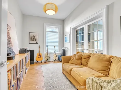 246 Charles Street Belleville ON K8N 3M5