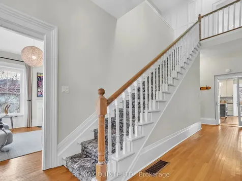 246 Charles Street Belleville ON K8N 3M5