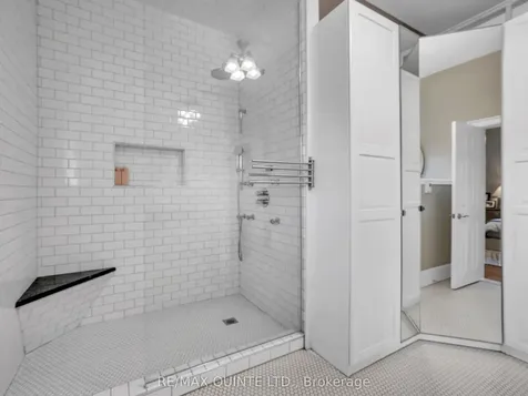 246 Charles Street Belleville ON K8N 3M5