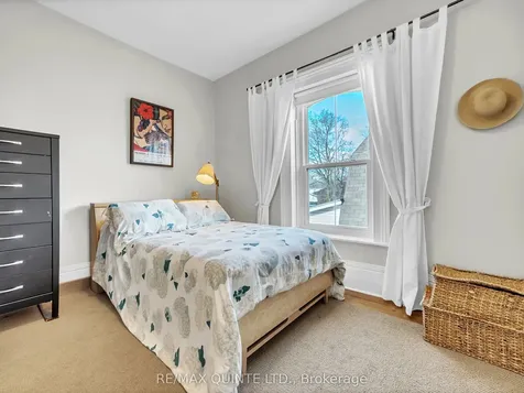 246 Charles Street Belleville ON K8N 3M5