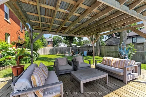 246 Charles Street Belleville ON K8N 3M5