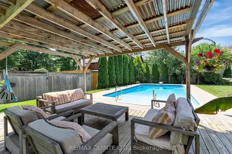 246 Charles Street Belleville ON K8N 3M5