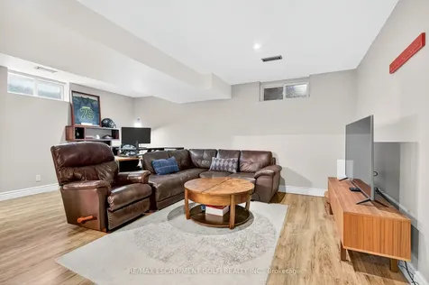 113 Pine Martin Crescent Kitchener ON N2E 3S3