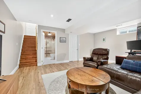 113 Pine Martin Crescent Kitchener ON N2E 3S3