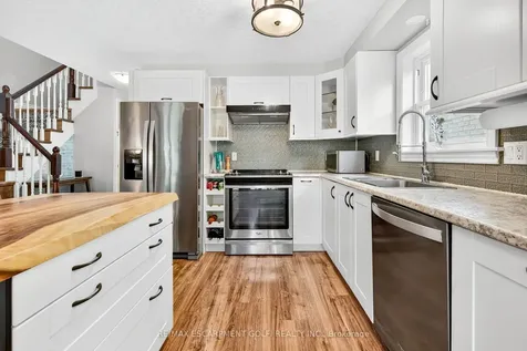 113 Pine Martin Crescent Kitchener ON N2E 3S3