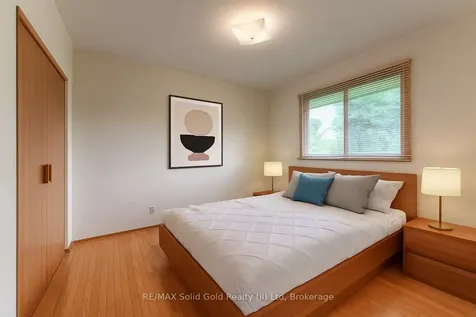 254 Village Road Kitchener ON N2M 4L4