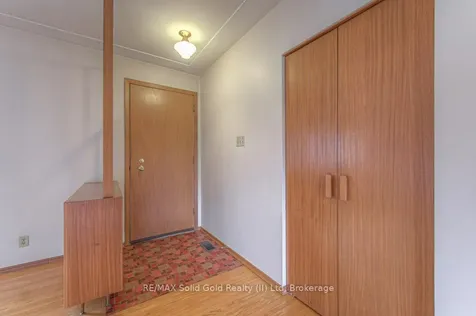 254 Village Road Kitchener ON N2M 4L4