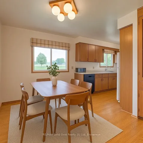 254 Village Road Kitchener ON N2M 4L4