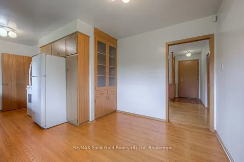 254 Village Road Kitchener ON N2M 4L4