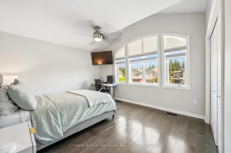 64 Laughland Lane Guelph ON N1L 0C6