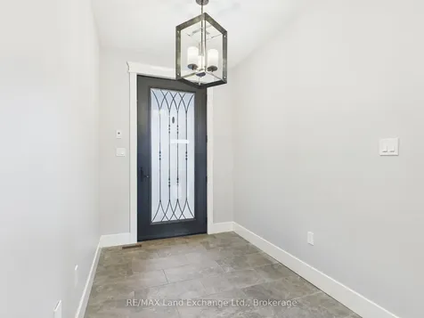 24 Lakefield Drive Kincardine ON N2Z 2N8