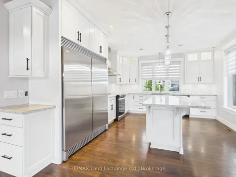 24 Lakefield Drive Kincardine ON N2Z 2N8