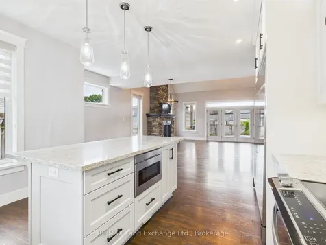 24 Lakefield Drive Kincardine ON N2Z 2N8