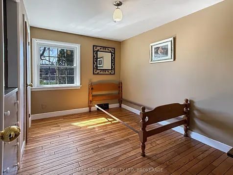 21 Highland Avenue Fort Erie ON L2A 2X6