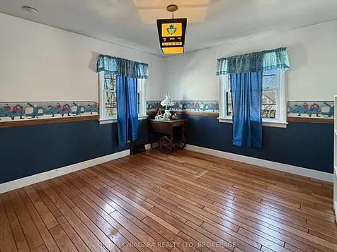 21 Highland Avenue Fort Erie ON L2A 2X6