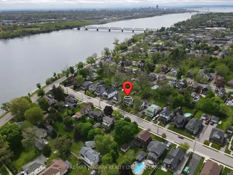 21 Highland Avenue Fort Erie ON L2A 2X6