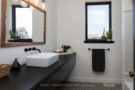 16 Forman Street Brant ON N0E 1R0