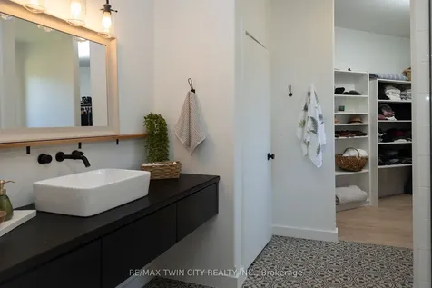 16 Forman Street Brant ON N0E 1R0