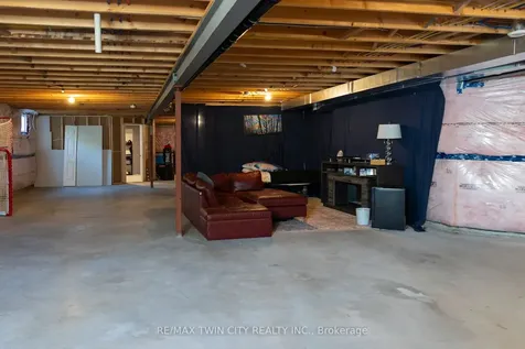 16 Forman Street Brant ON N0E 1R0