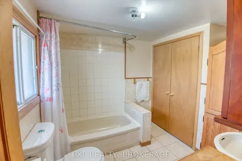 2281 Upper Flinton Road Addington Highlands ON K0H 1P0