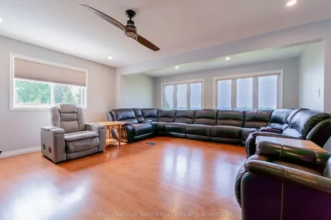 13 Sunnyside Road Bonfield ON P0H 1K0