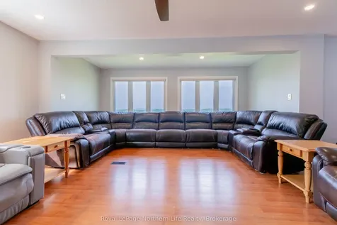 13 Sunnyside Road Bonfield ON P0H 1K0