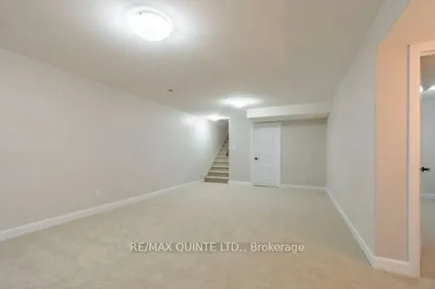 55 Sandhu Crescent Belleville ON K8P 0G7