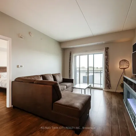 35 Kingsbury Square Guelph ON N1L 0J4