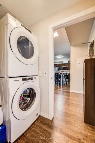 35 Kingsbury Square Guelph ON N1L 0J4