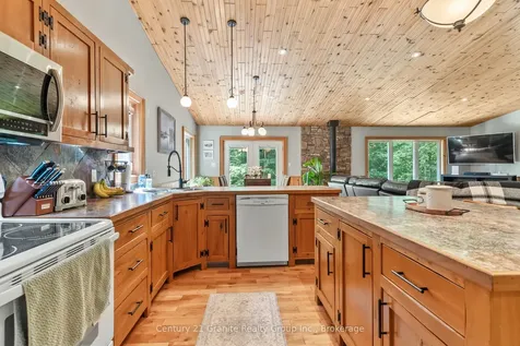 1012 Redner Road Algonquin Highlands ON K0M 1S0