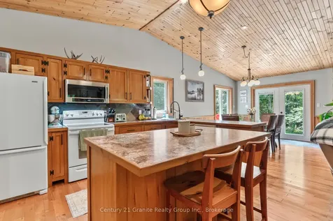 1012 Redner Road Algonquin Highlands ON K0M 1S0