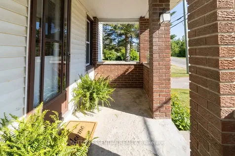 8625 County Road 15 Road Augusta ON K0G 1R0