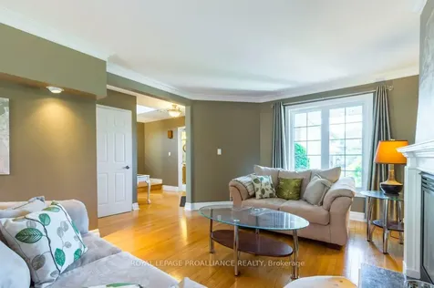 14 Sherwood Crescent Belleville ON K8P 5G1