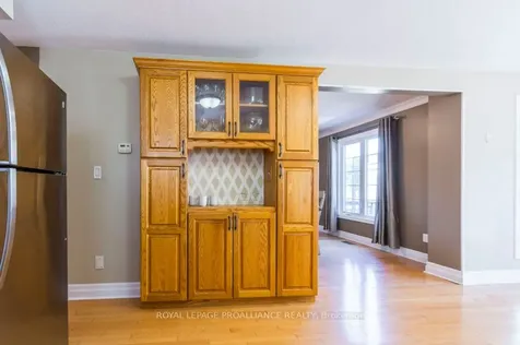 14 Sherwood Crescent Belleville ON K8P 5G1