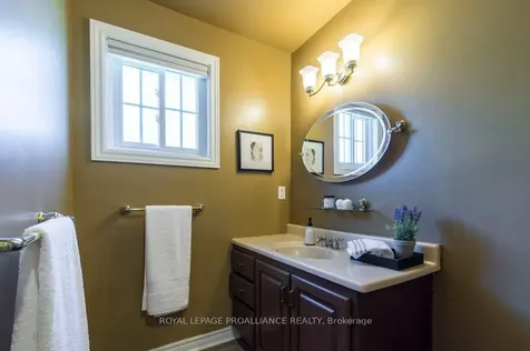 14 Sherwood Crescent Belleville ON K8P 5G1