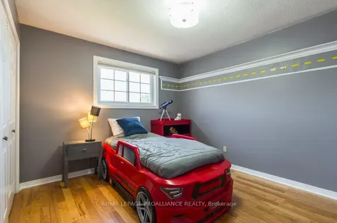 14 Sherwood Crescent Belleville ON K8P 5G1