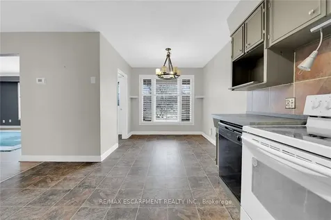 9 Gavin Drive St. Catharines ON L2M 2X4