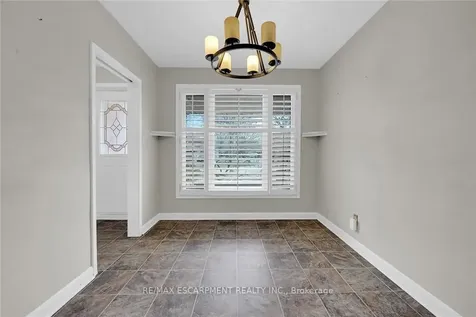 9 Gavin Drive St. Catharines ON L2M 2X4