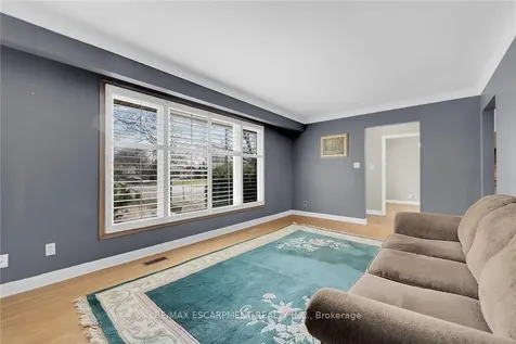 9 Gavin Drive St. Catharines ON L2M 2X4