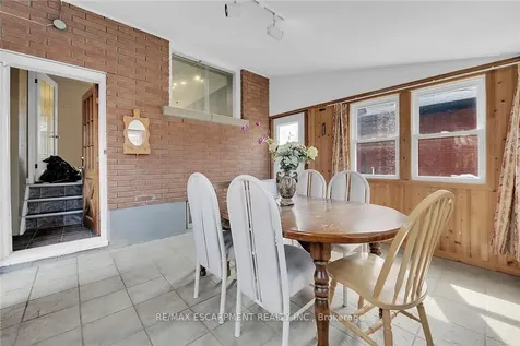 9 Gavin Drive St. Catharines ON L2M 2X4