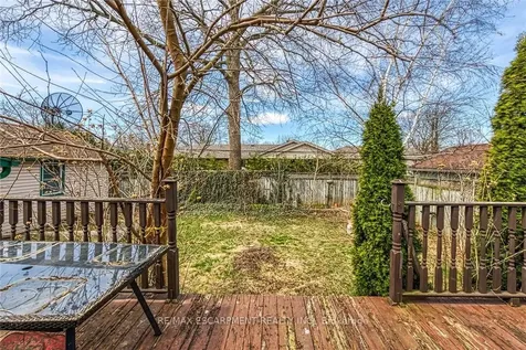 9 Gavin Drive St. Catharines ON L2M 2X4