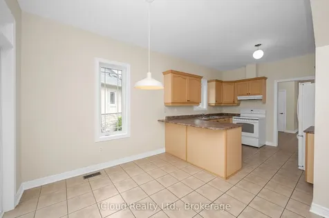 40 Wesleyan Court Hamilton ON L9G 5C7