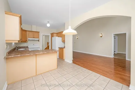 40 Wesleyan Court Hamilton ON L9G 5C7