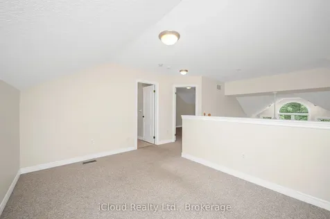 40 Wesleyan Court Hamilton ON L9G 5C7