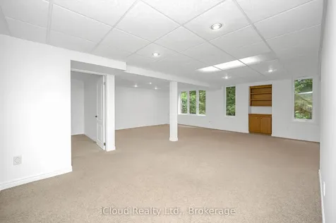 40 Wesleyan Court Hamilton ON L9G 5C7