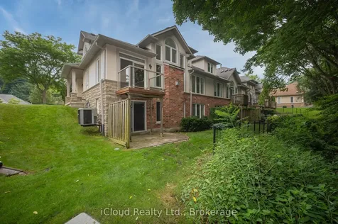 40 Wesleyan Court Hamilton ON L9G 5C7
