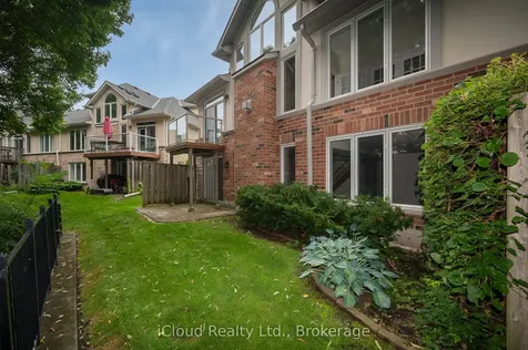 40 Wesleyan Court Hamilton ON L9G 5C7