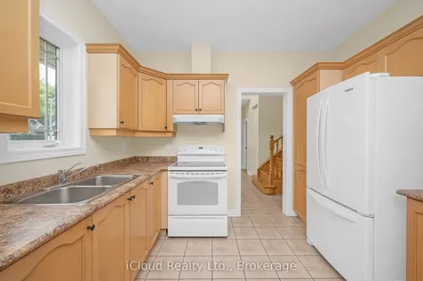 40 Wesleyan Court Hamilton ON L9G 5C7